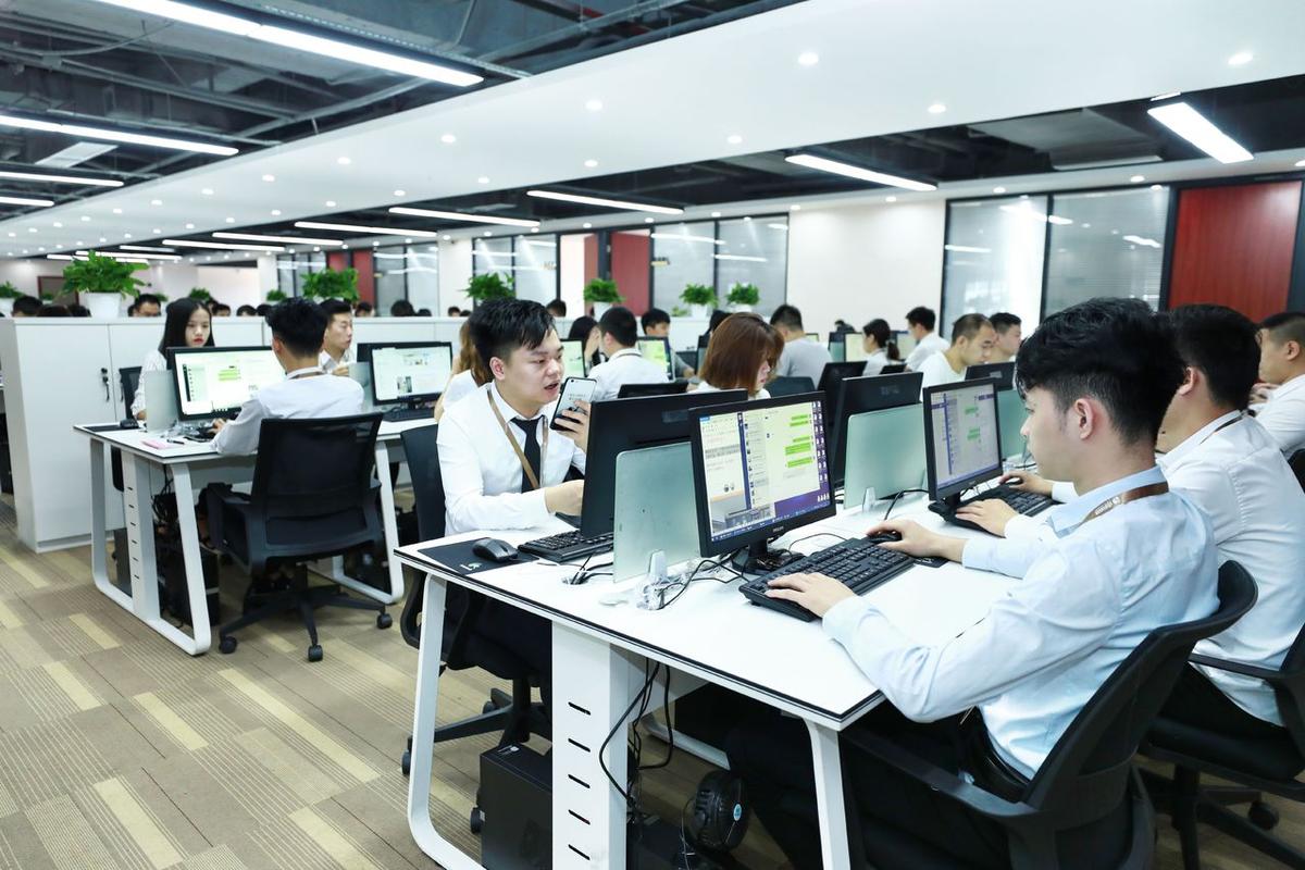 公司经营范围包括:经营电子商务;网页设计;软件开发销售;软件技术咨询