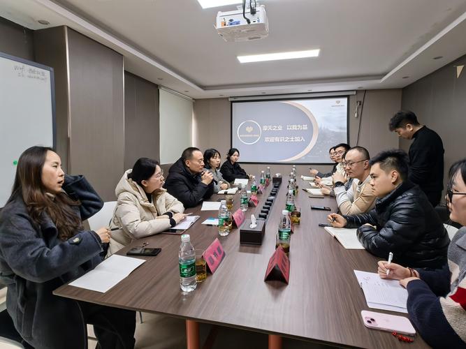 洛阳职业技术学院电商物流学院一行走访洛阳摩基电子商务